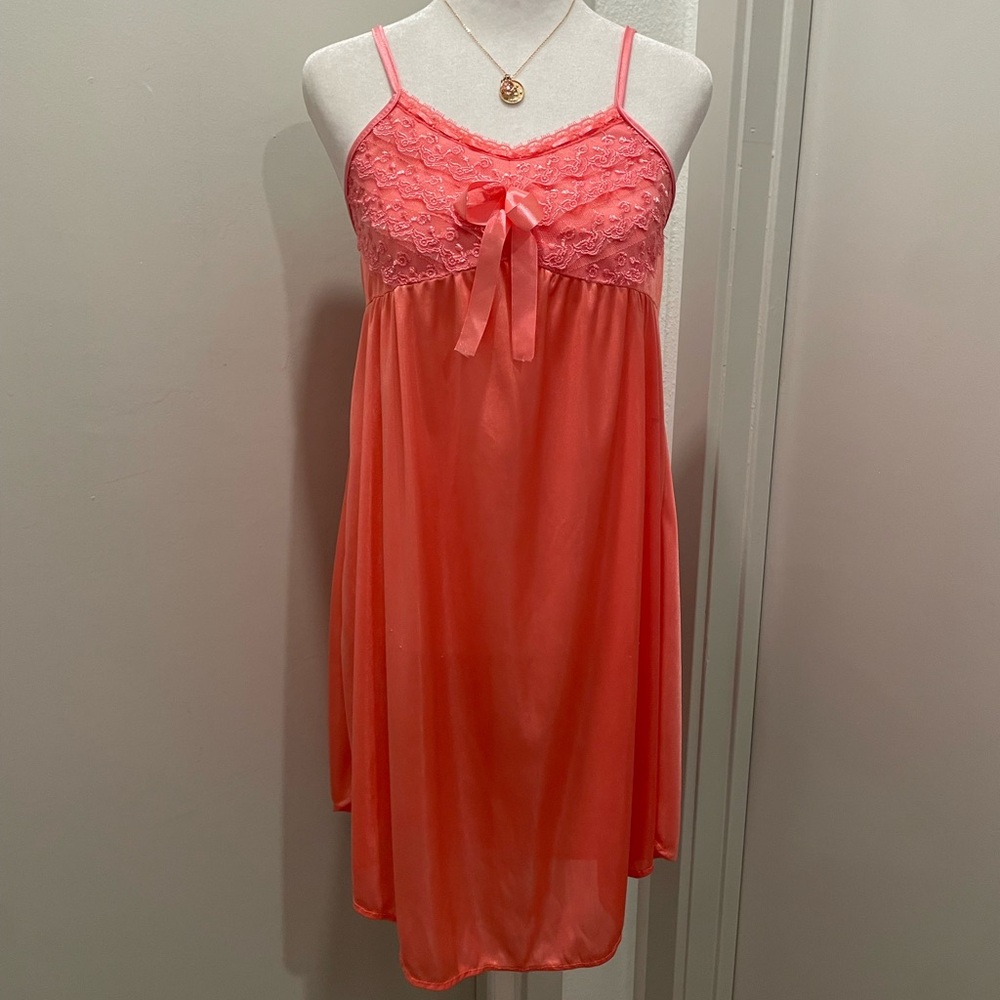 VTG Coquette Coral Pink Lace Spaghetti Strap Cami Slip Dress Nightgown With Bow